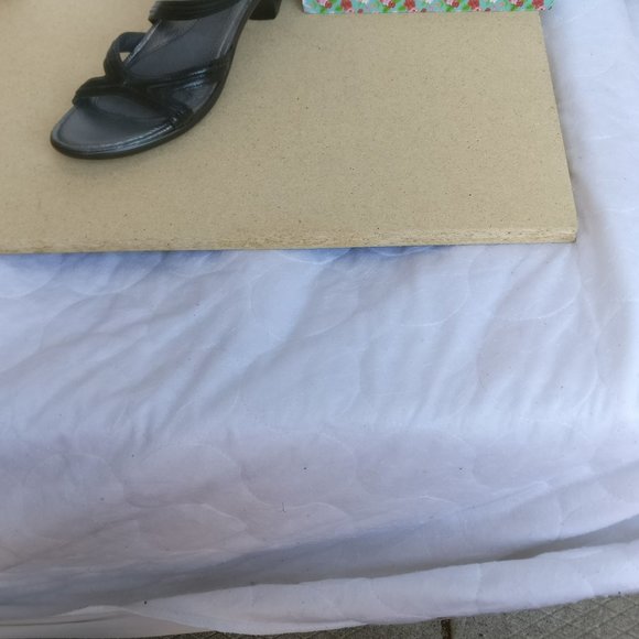 Naot Waterproof Shiny Patent Leather Low Heel Dress Sandal Wmn 41/10us/8uk - Picture 13 of 14